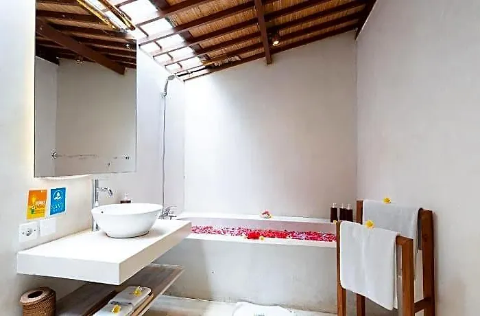 假日公园 Tegal Tis Ubud 3*